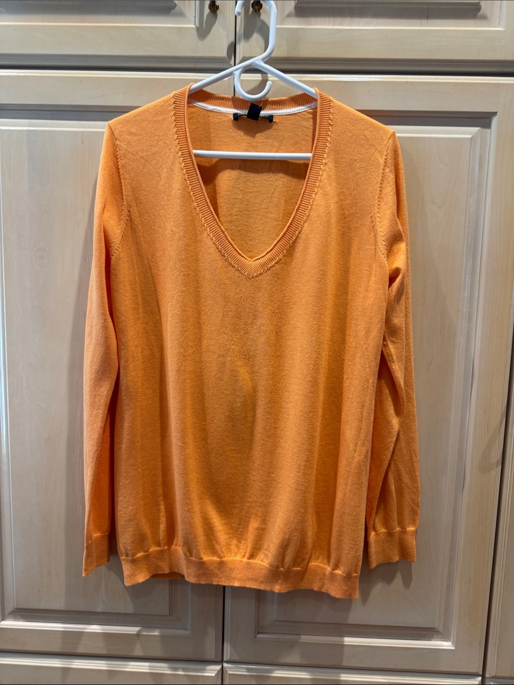 Banana Republic Orange V-Neck Sweater. NWT